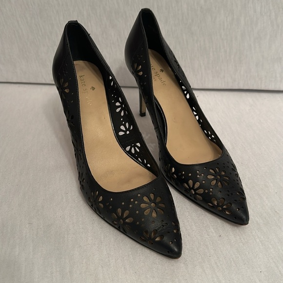Kate Spade Ella Cutout Black 3.5” Scalloped Edge Pointed Heels Women’s Size 8.5 - Picture 4 of 9